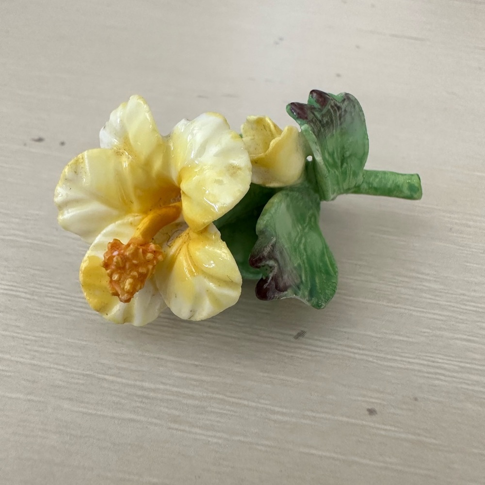 Vintage Denton Bone China hibiscus pin